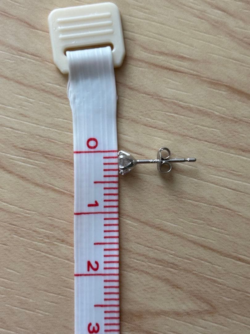 ダイヤモンドピアス　片耳　0.15ct　pt900