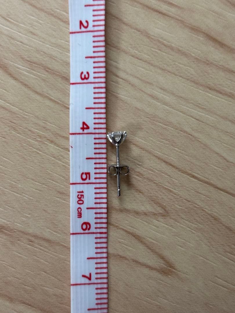 ダイヤモンドピアス　片耳　0.15ct　pt900