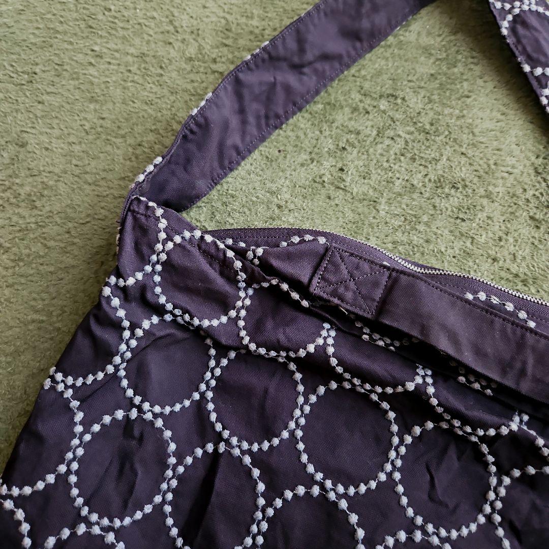 ミナペルホネン紺色 円形模様 ショルダーバッグ