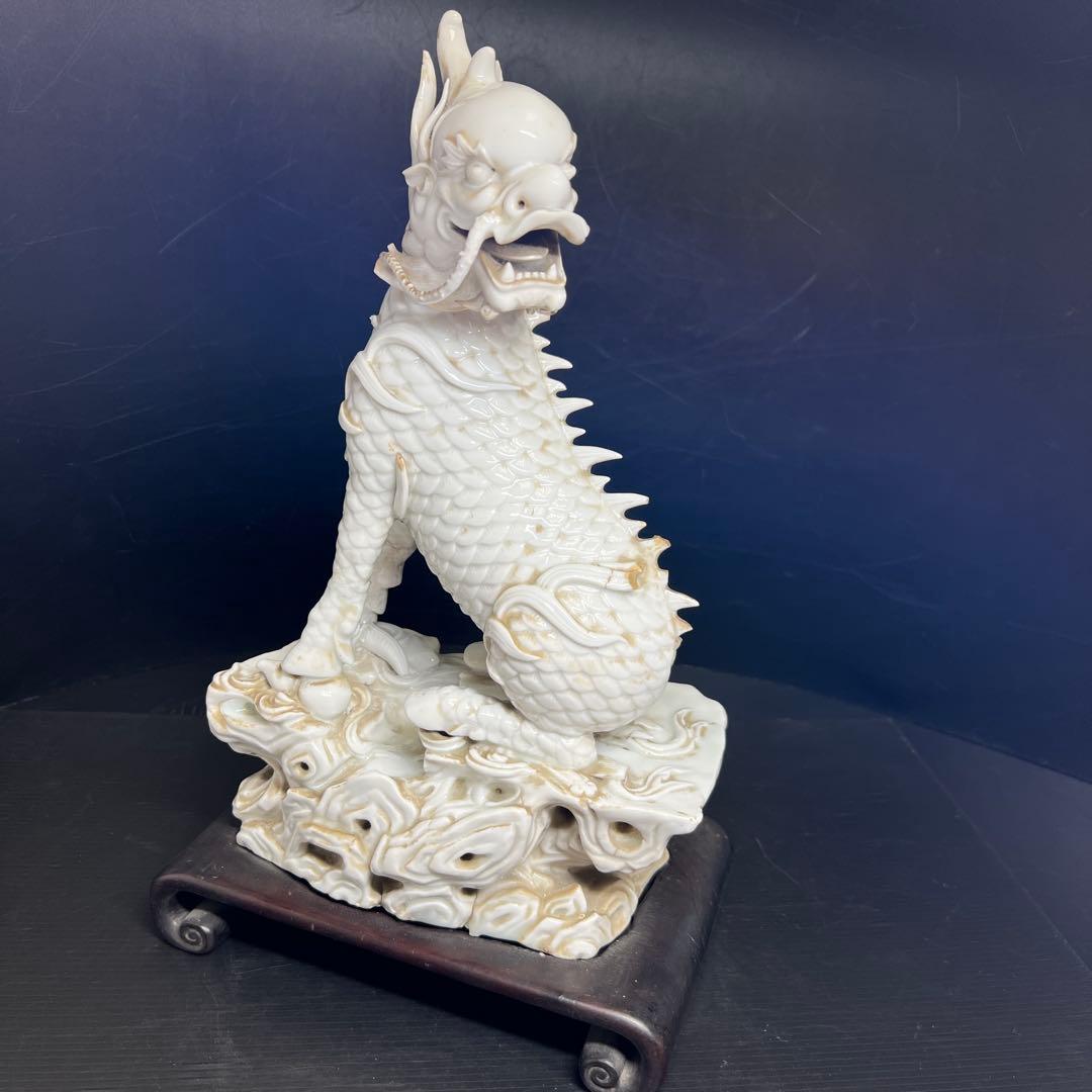 中国清時代　白磁キリン唐木台付　高さ約35㎝　東Y7-1211☆2Fトヒオ