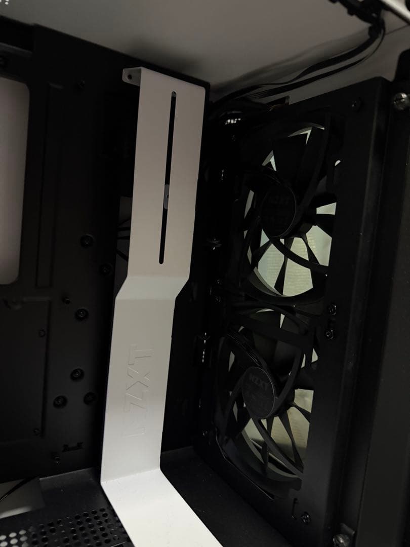 【美品・24時間以内発送】NZXTH 510 Elite White