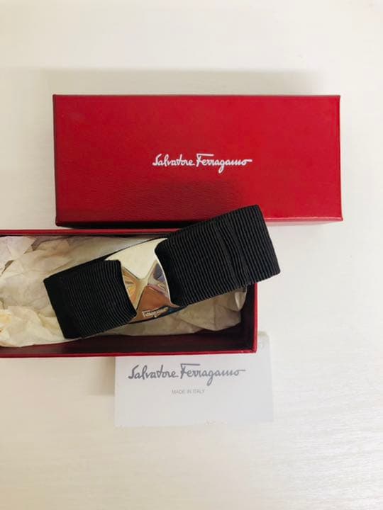新品未使用　フェラガモバレッタ　ブラウン　シルバー