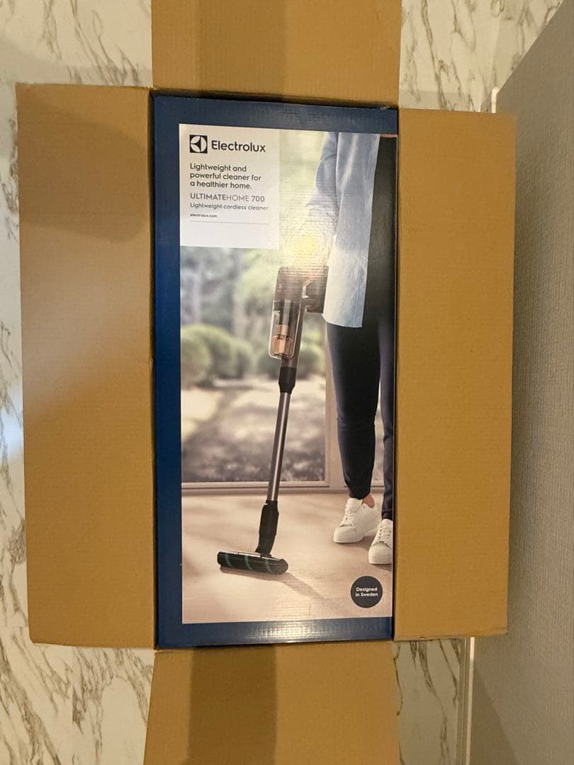新品未開封　コードレス掃除機　エレクトロラックス EFP71524サイクロン式