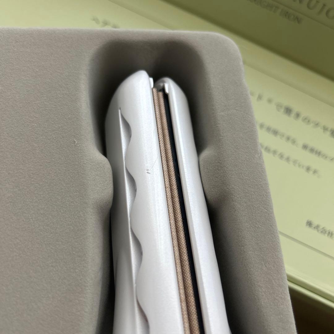 KINUJO ホワイト ストレートヘアアイロン　絹女