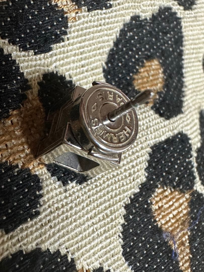 HERMESピアス♡キューブ【両耳方】