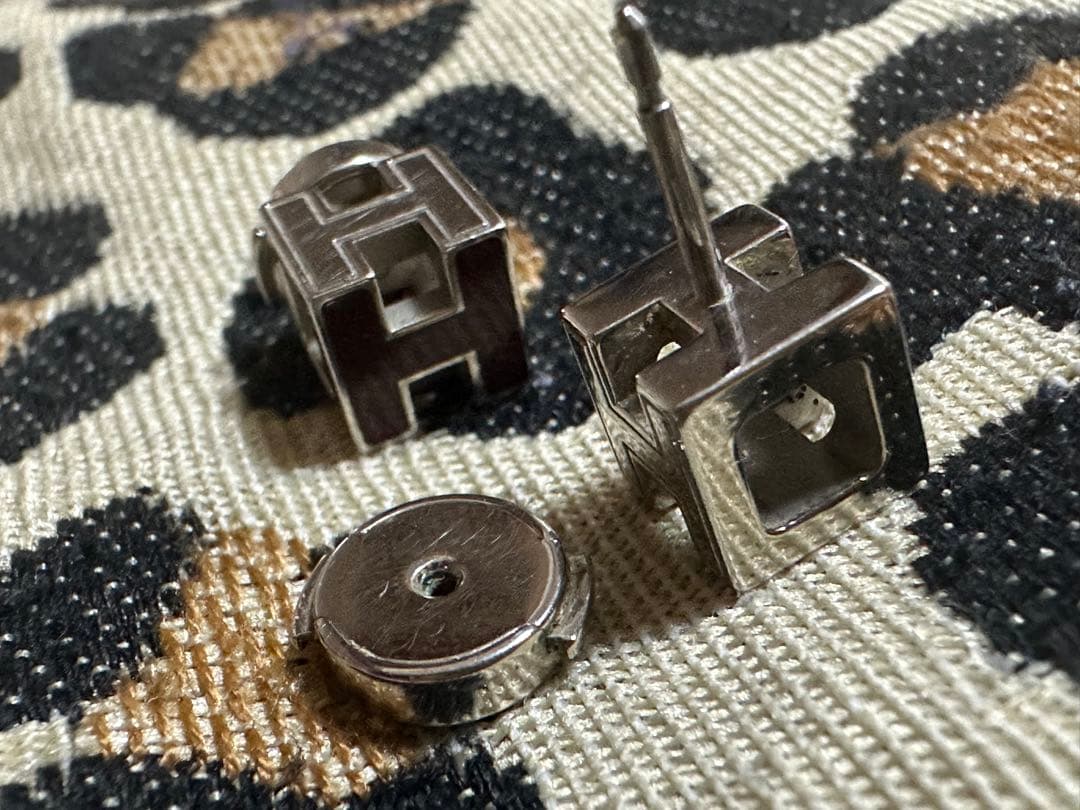 HERMESピアス♡キューブ【両耳方】