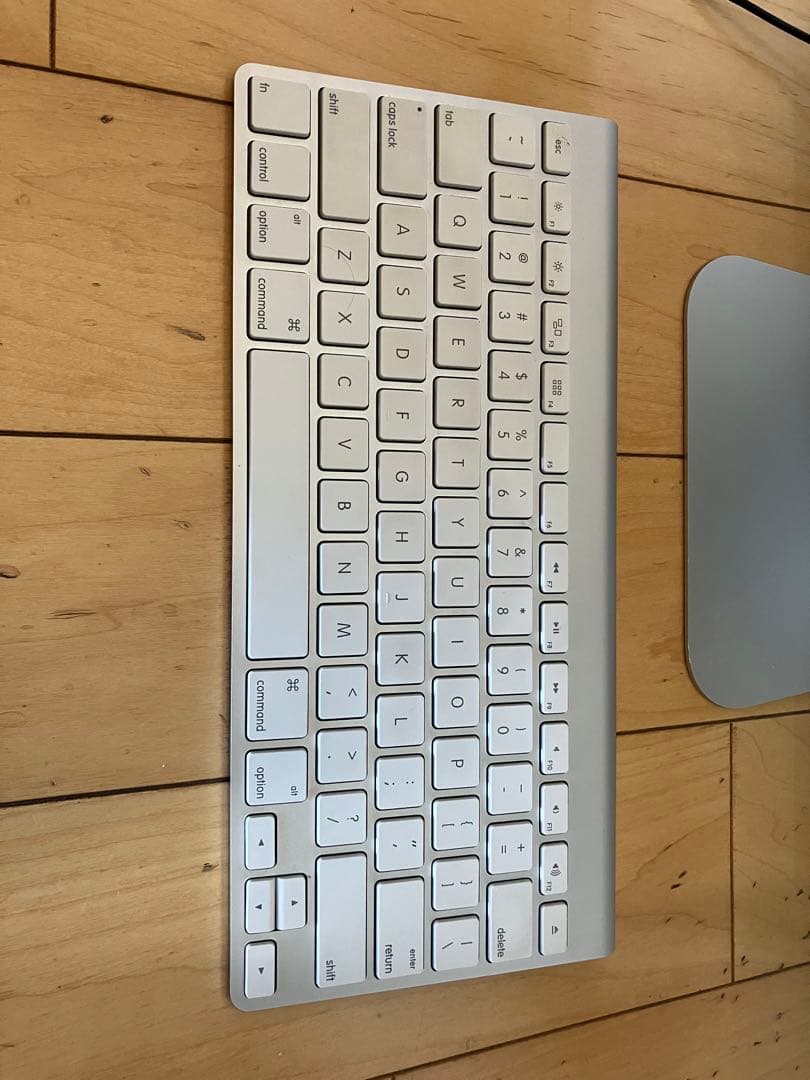 箱付きiMac 21.5インチOS X Yosemite ワイヤレスキーボード付