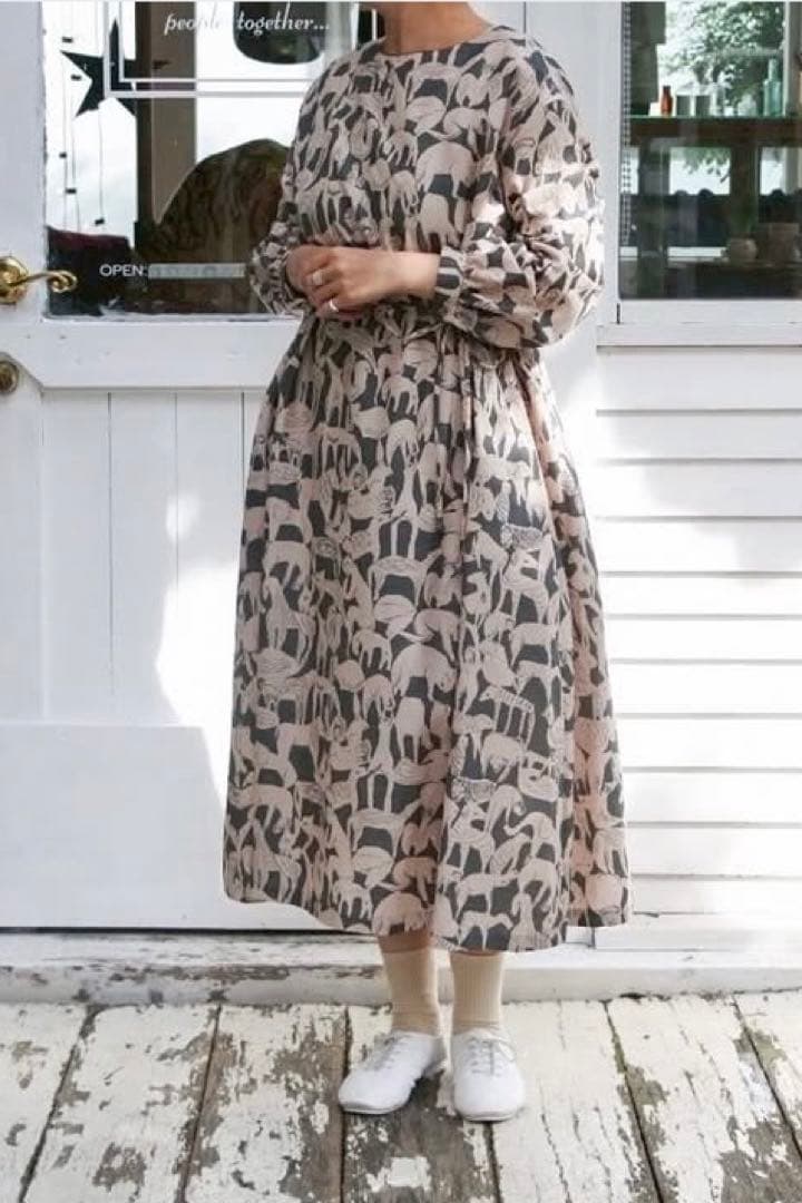 mina perhonen life puzzle動物柄 長袖 ひざ丈ワンピース