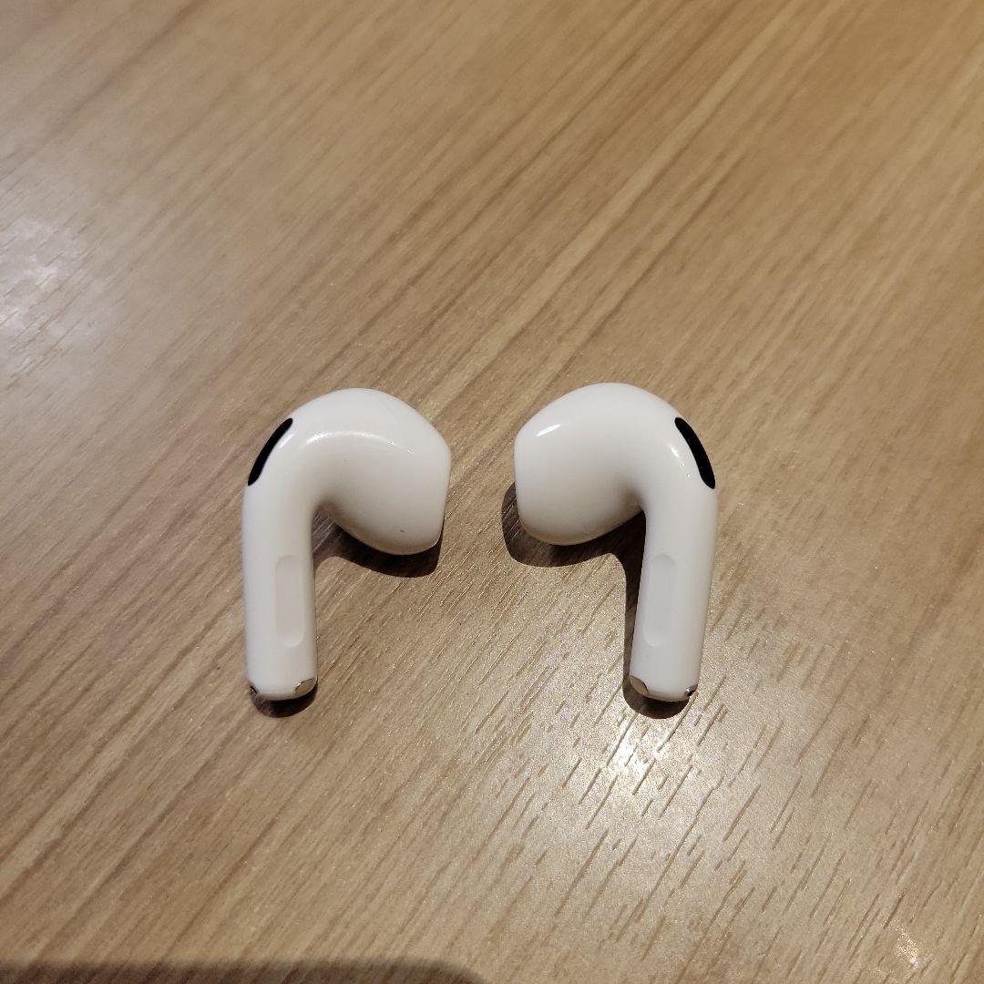 Apple AirPods ４