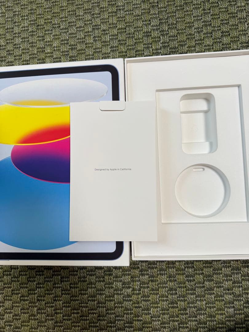 Apple iPad 本体 ブルー 第10世代　64GB