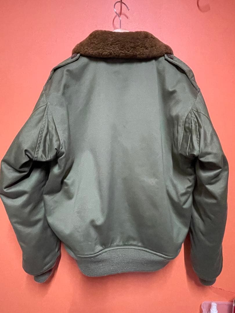 美品　フライトジャケット　B-10 サイズ42 ￼ SESSLER