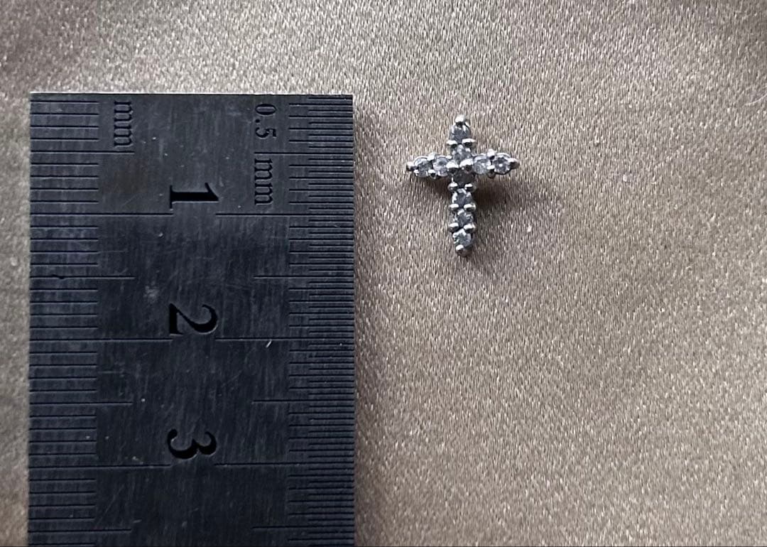 【最終お値下】クロス チャーム プラチナ