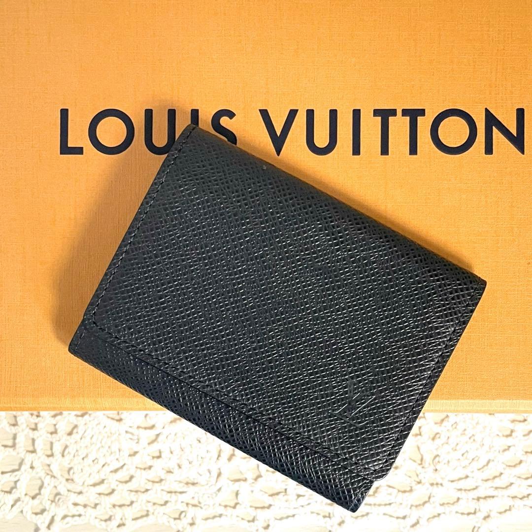 ルイヴィトン　タイガ　アンヴェロップ　カルトドゥヴィジット　ブラック