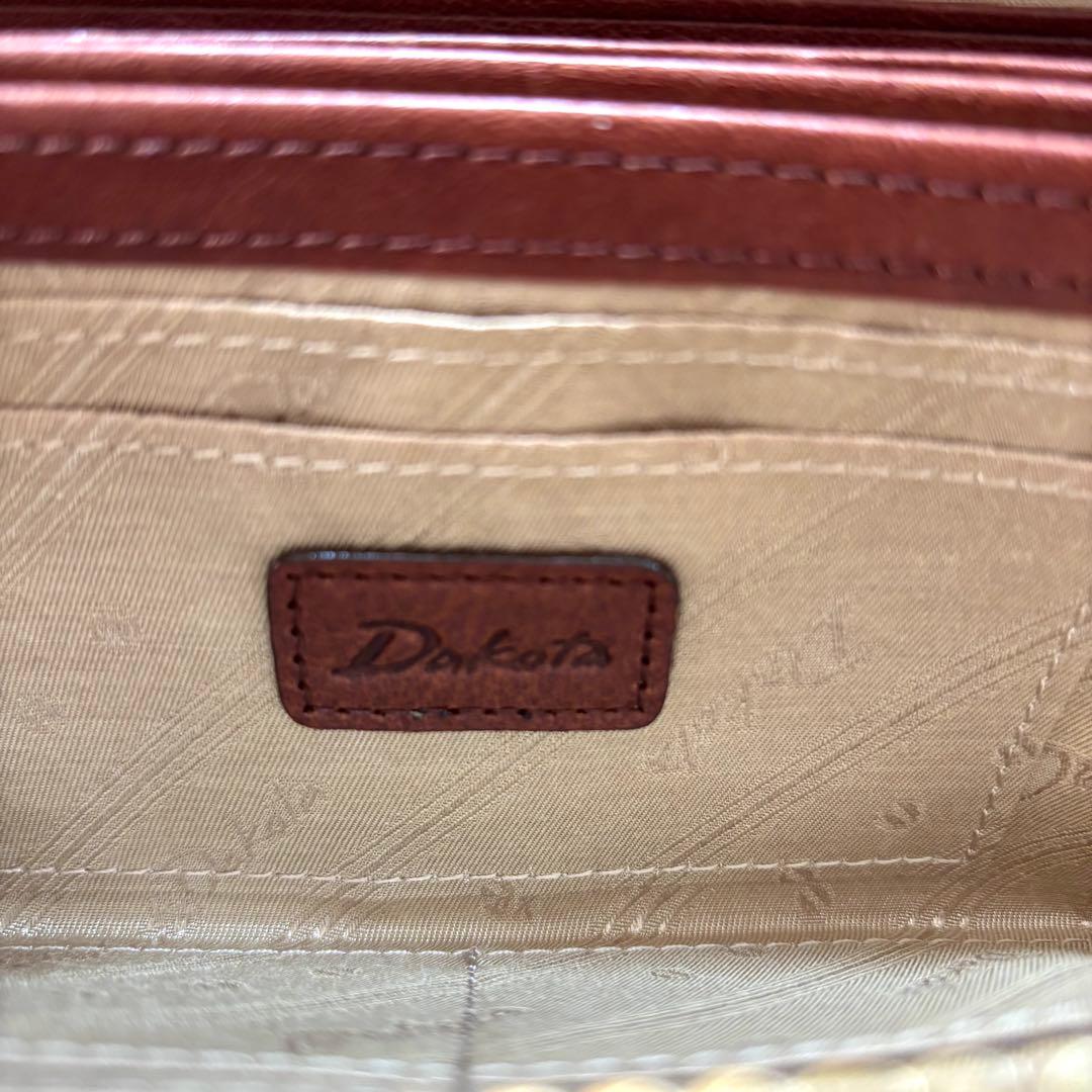 新品 ダコタ 長財布 ラウンドファスナー オスピタリタ