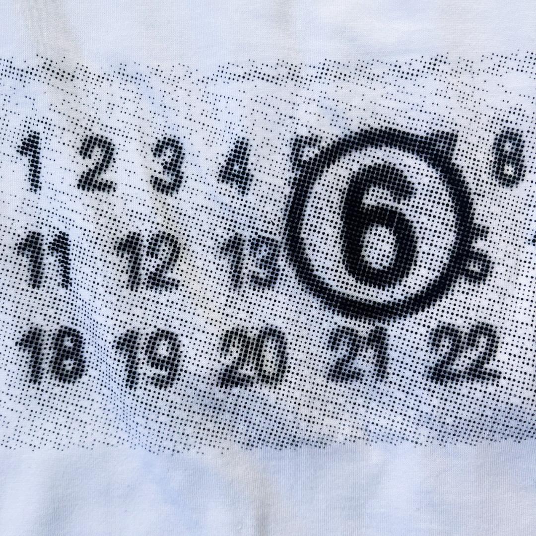 【週末セール中】MM6 キッズ L カレンダー ロゴ ホワイト 大人もOK★