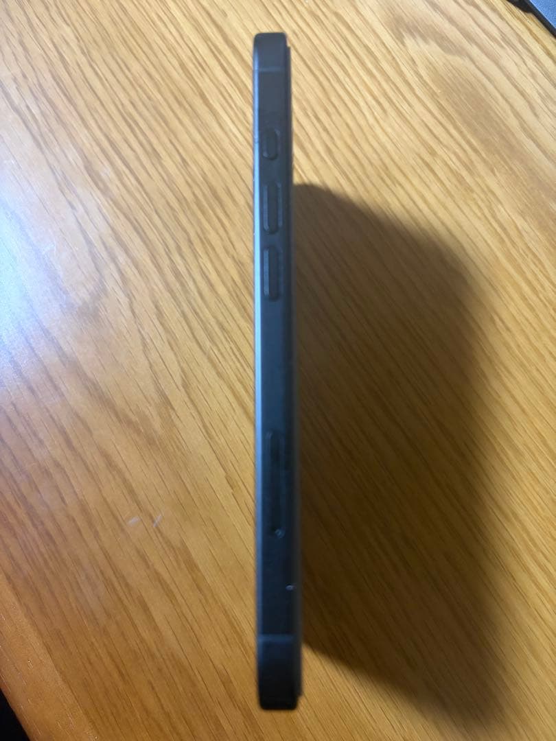 バッテリー100% iPhone16 125GB ブラック