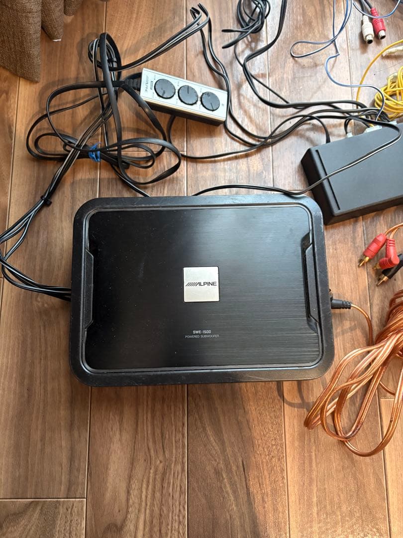 ALPINE ウーファー　コンパクトサブウーハー　SWE-1500 動作確認済み