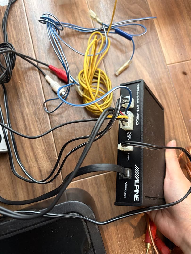 ALPINE ウーファー　コンパクトサブウーハー　SWE-1500 動作確認済み