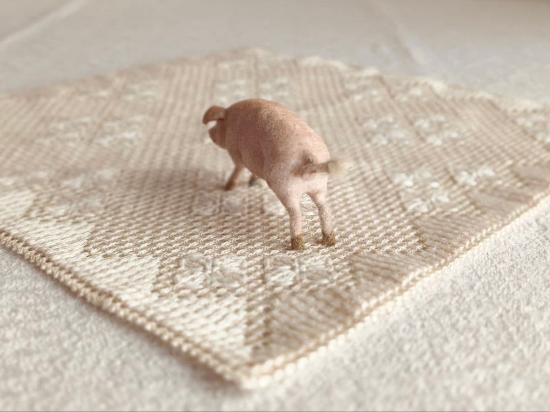 【まーちゃんさま】vintage figure ୨୧ * グリーンの瞳のブタさん