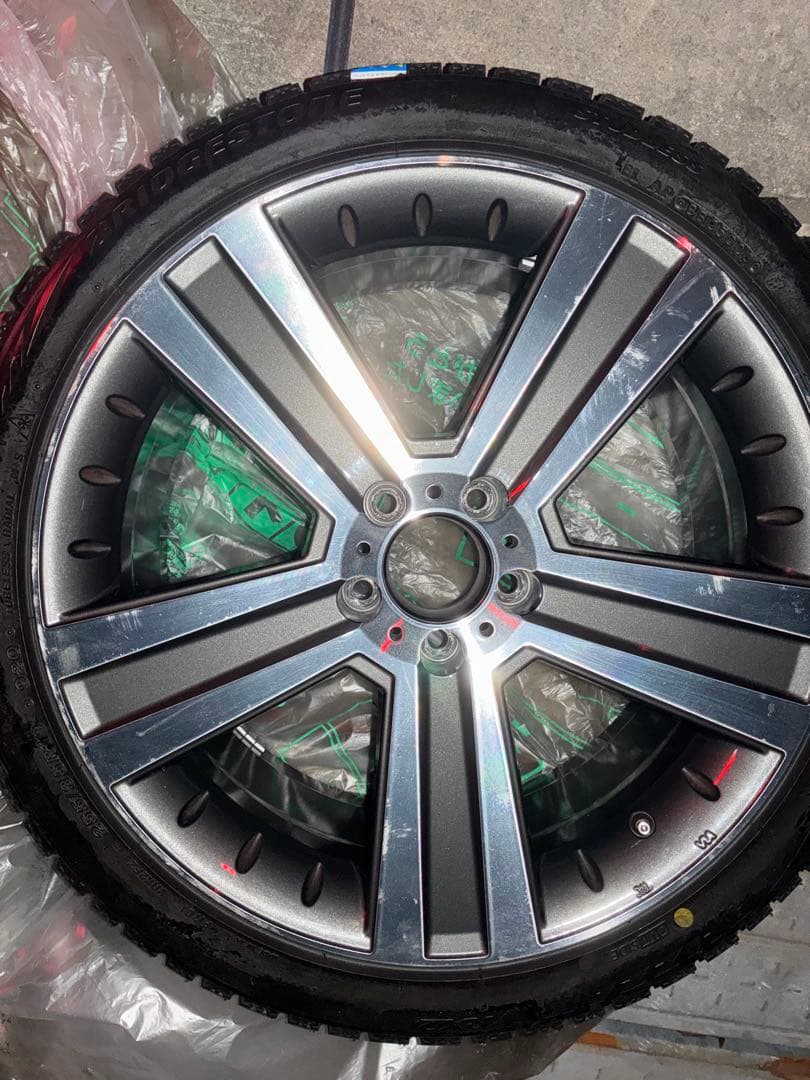 スタッドレスタイヤ付きホイール　19インチ　4本セットPCD112