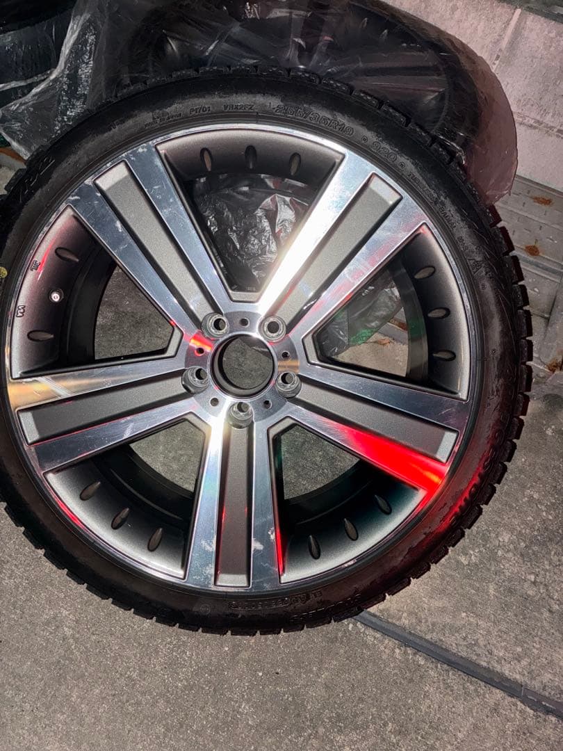 スタッドレスタイヤ付きホイール　19インチ　4本セットPCD112