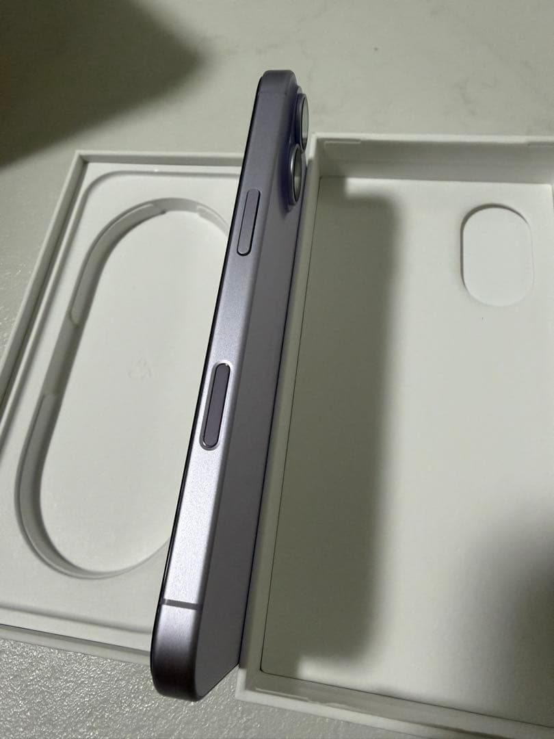 ちゃんまる　iPhone17 256G ラベンダー 本体