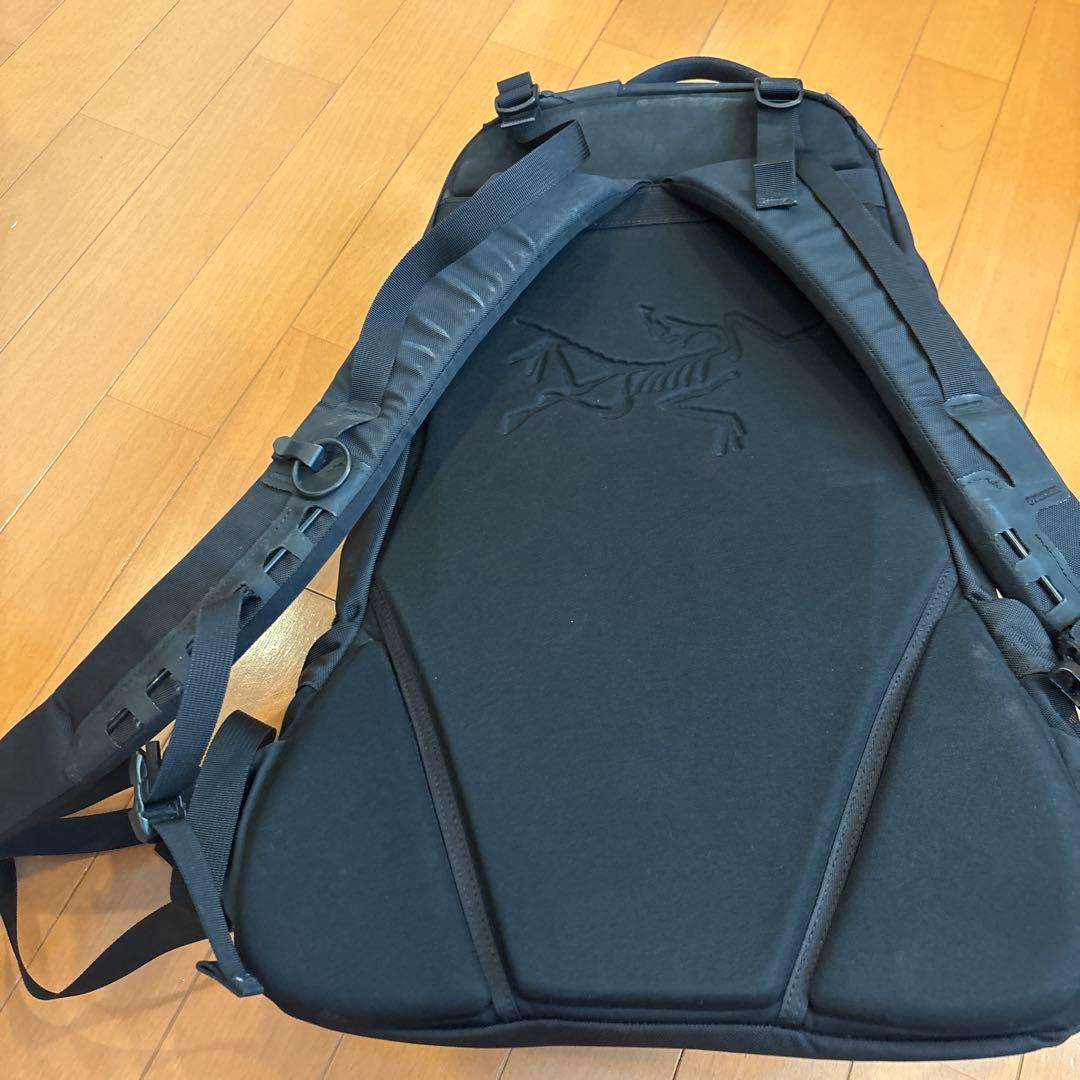 【服好きのフリマ】アークテリクスArc'teryx アロー22