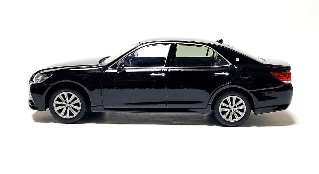 らくらくマートトヨタ 210系クラウンアスリートG後期 カラーサンプル