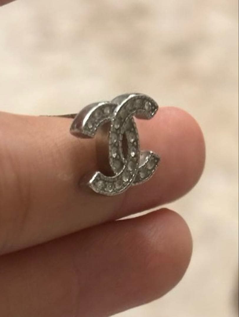 K*i様 利*皇様 CHANEL ロゴデザイン ピアス　片耳