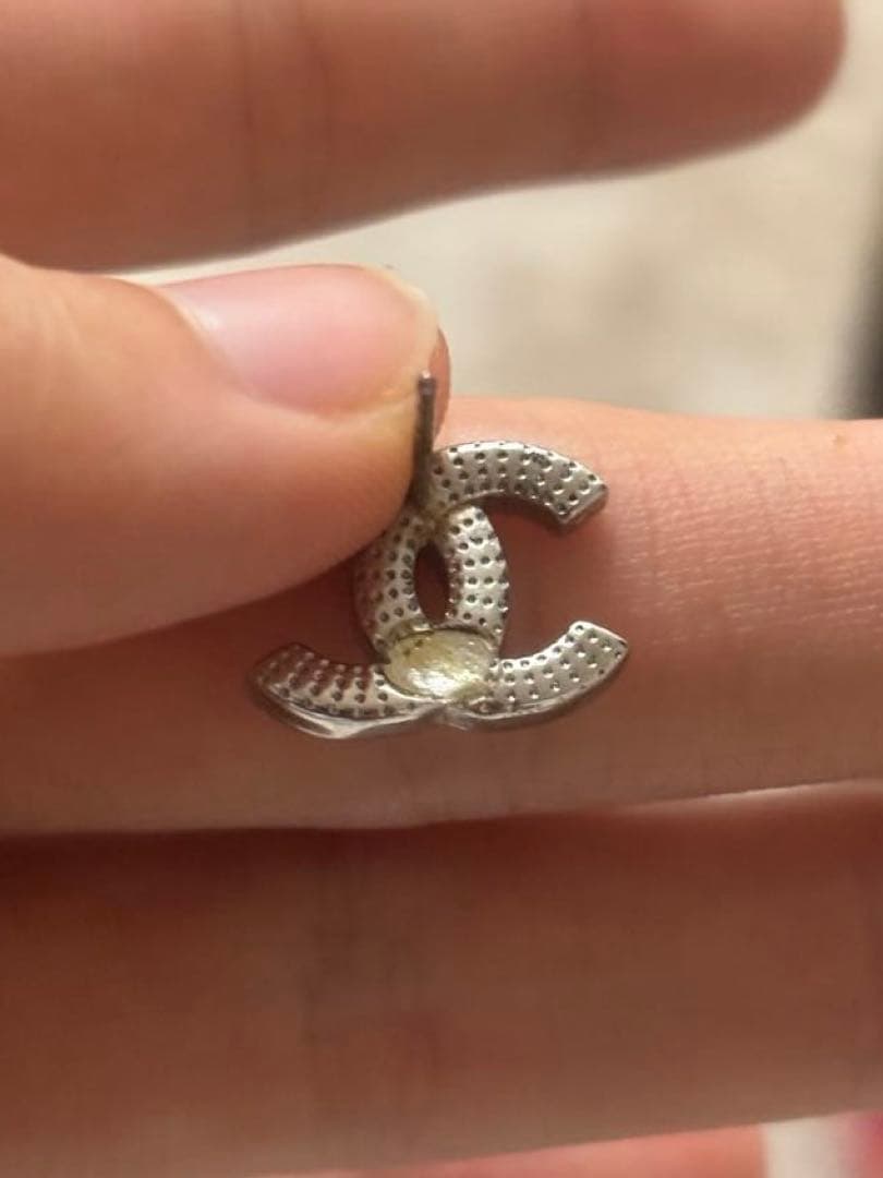 K*i様 利*皇様 CHANEL ロゴデザイン ピアス　片耳