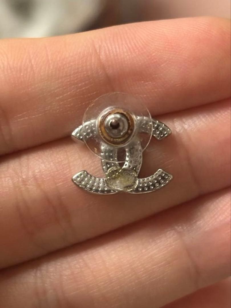 K*i様 利*皇様 CHANEL ロゴデザイン ピアス　片耳