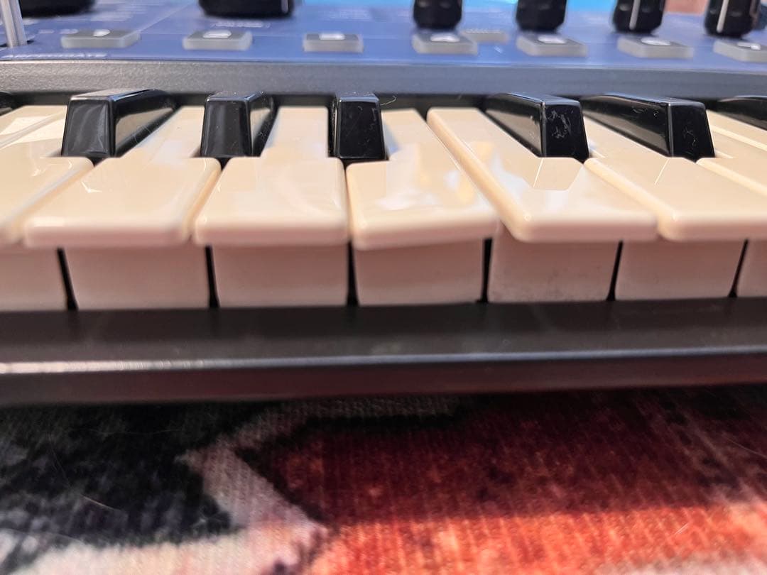 NOVATION MiniNova ノベーション　ミニノヴァ