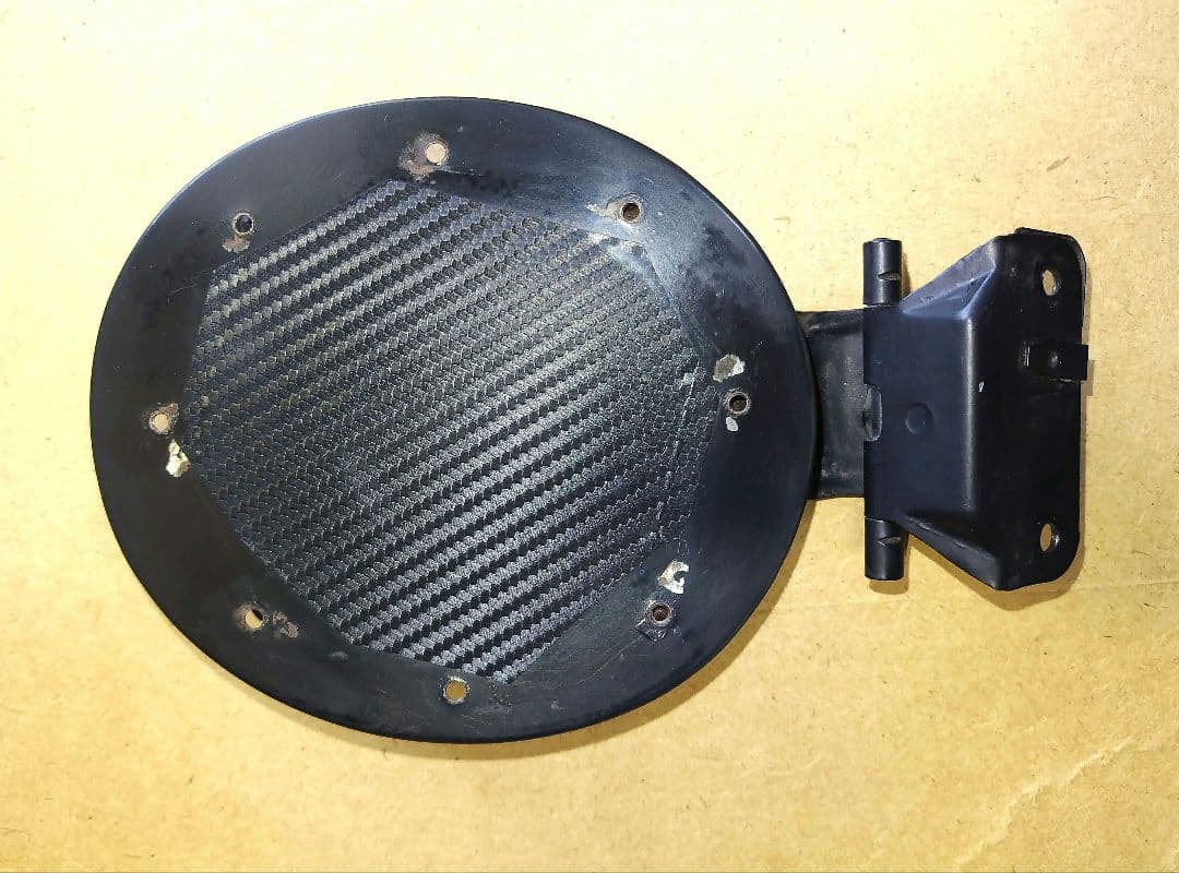 ロードスターNBフューエルリッド給油口