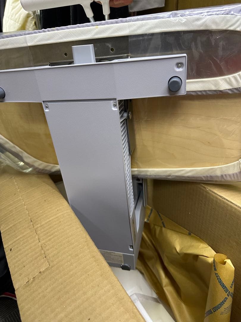 テ*僧様 未使用　elna press アイロンプレス機能付き