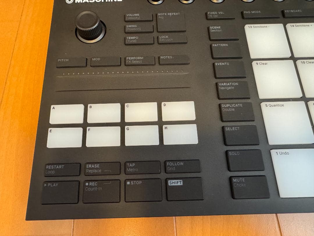 Native Instruments MASCHINE MK3 付属品全有 箱有