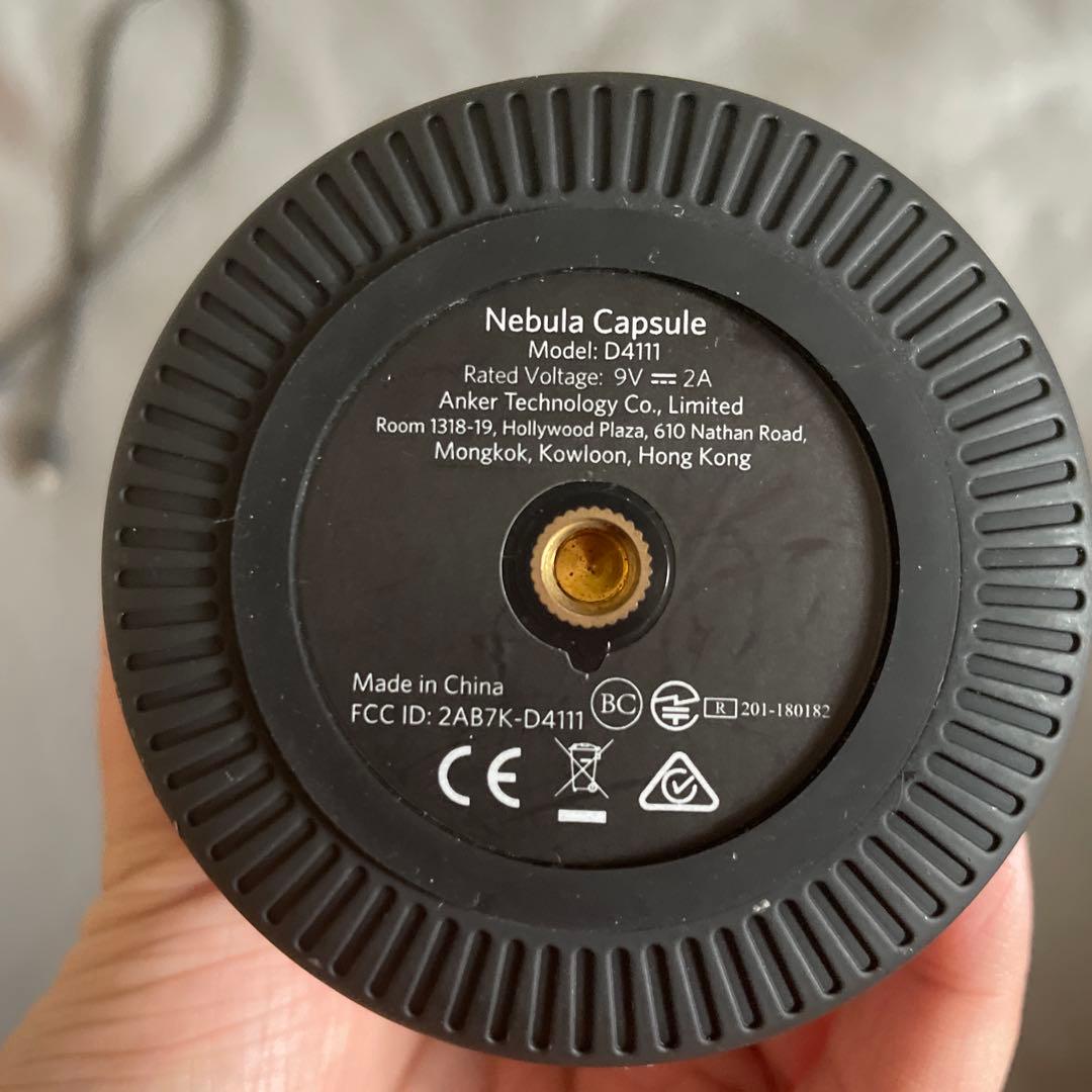 NEBULA プロジェクター 本体 USBケーブル付きとスタンド