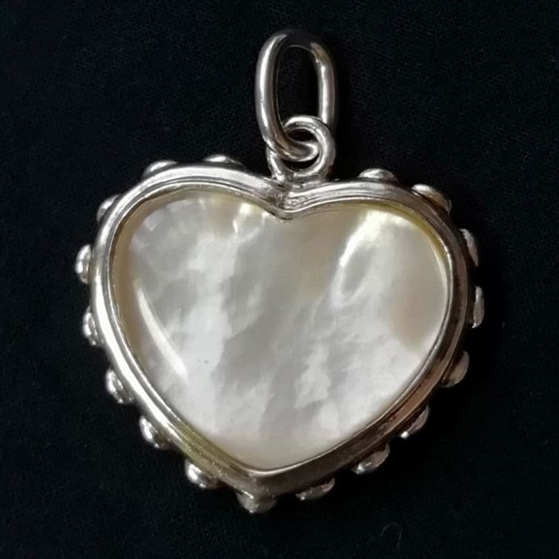 〚agete│アガット〛シルバー 白蝶貝│ハート形チャーム2個│ペンダントトップ