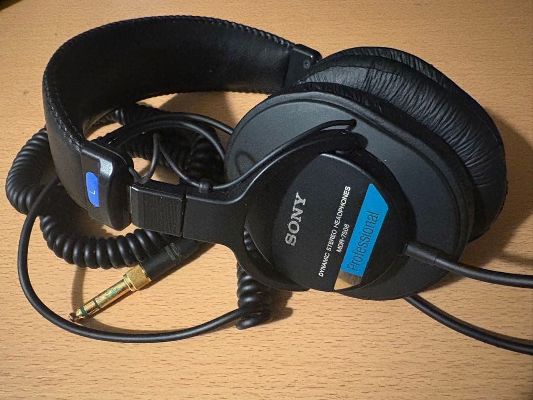 ヘッドホン SONY MDR-7506 Dynamic Stereo Headphones
