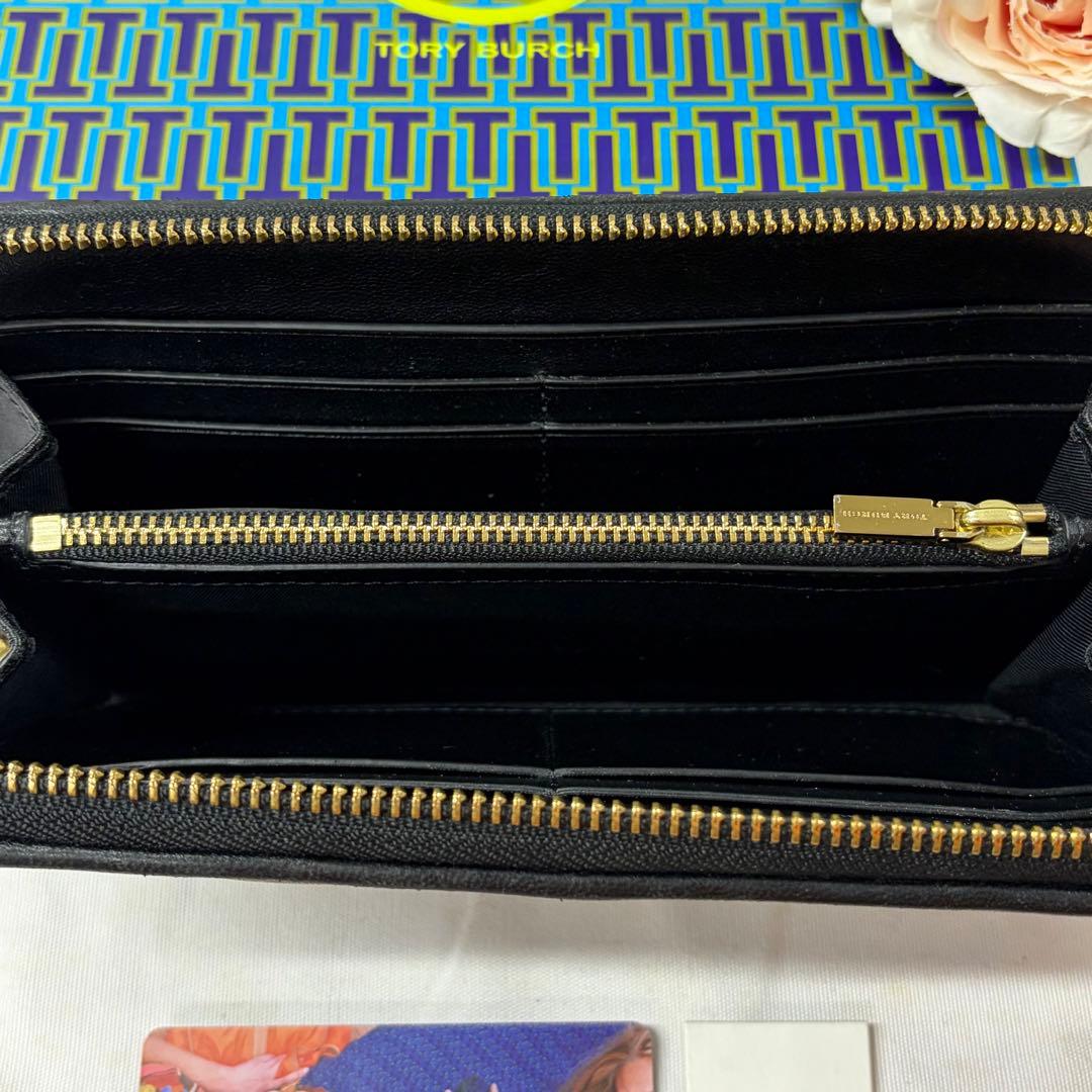 新品同様‼️ 現行　トリーバーチ　長財布　キラ　シェブロン　ラウンドファスナー