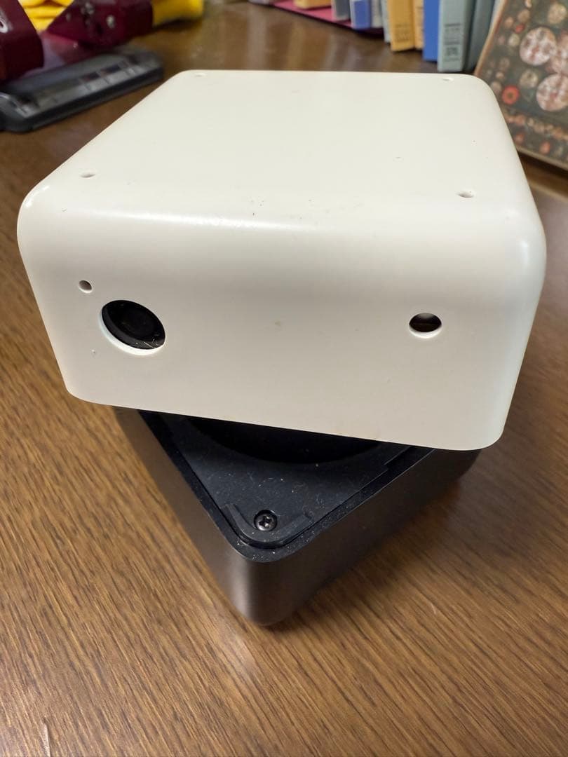 PLEN Cube (顔認証AIアシスタント)