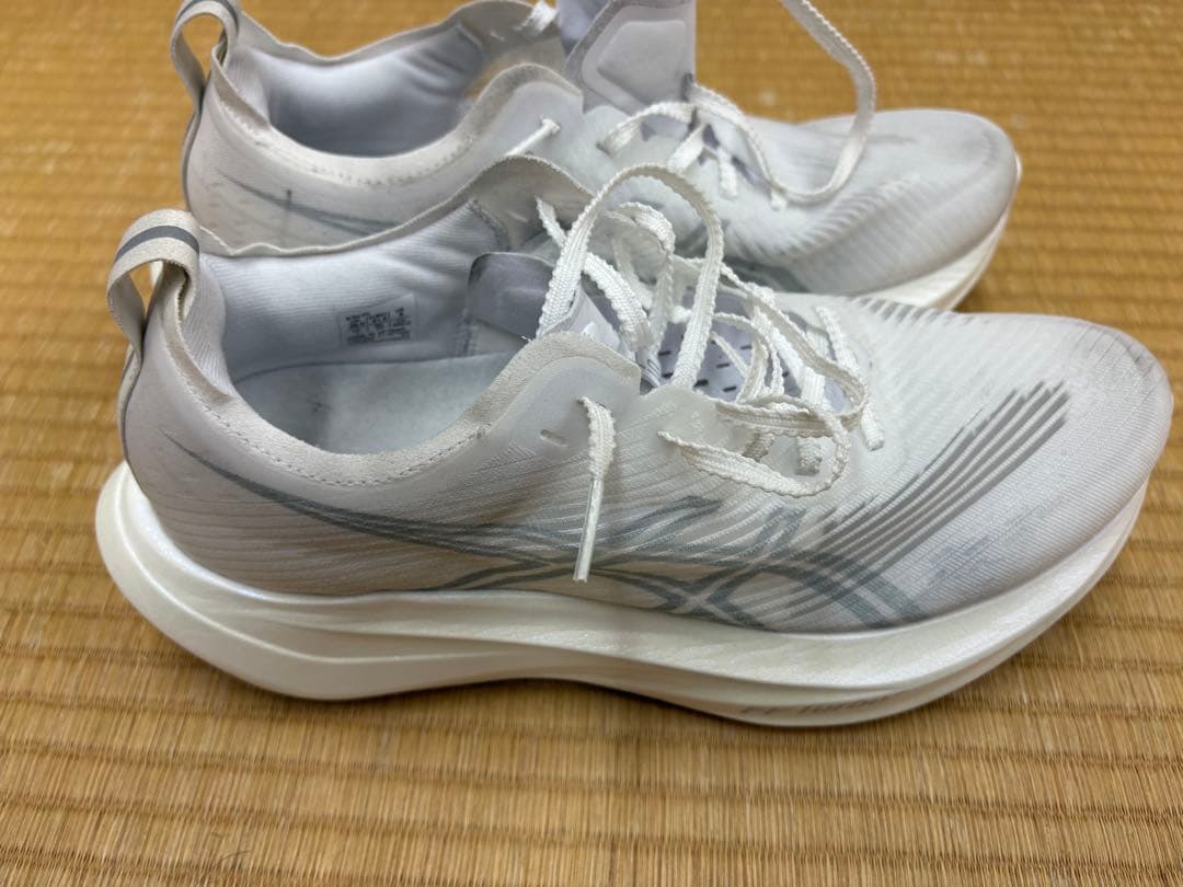 アシックスメガブラスト