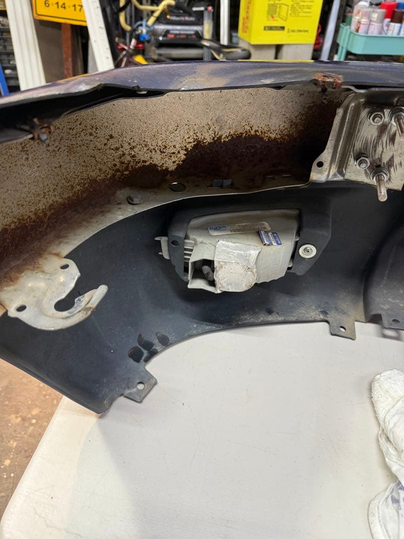 トヨタ フロントバンパー ハイラックススポーツ