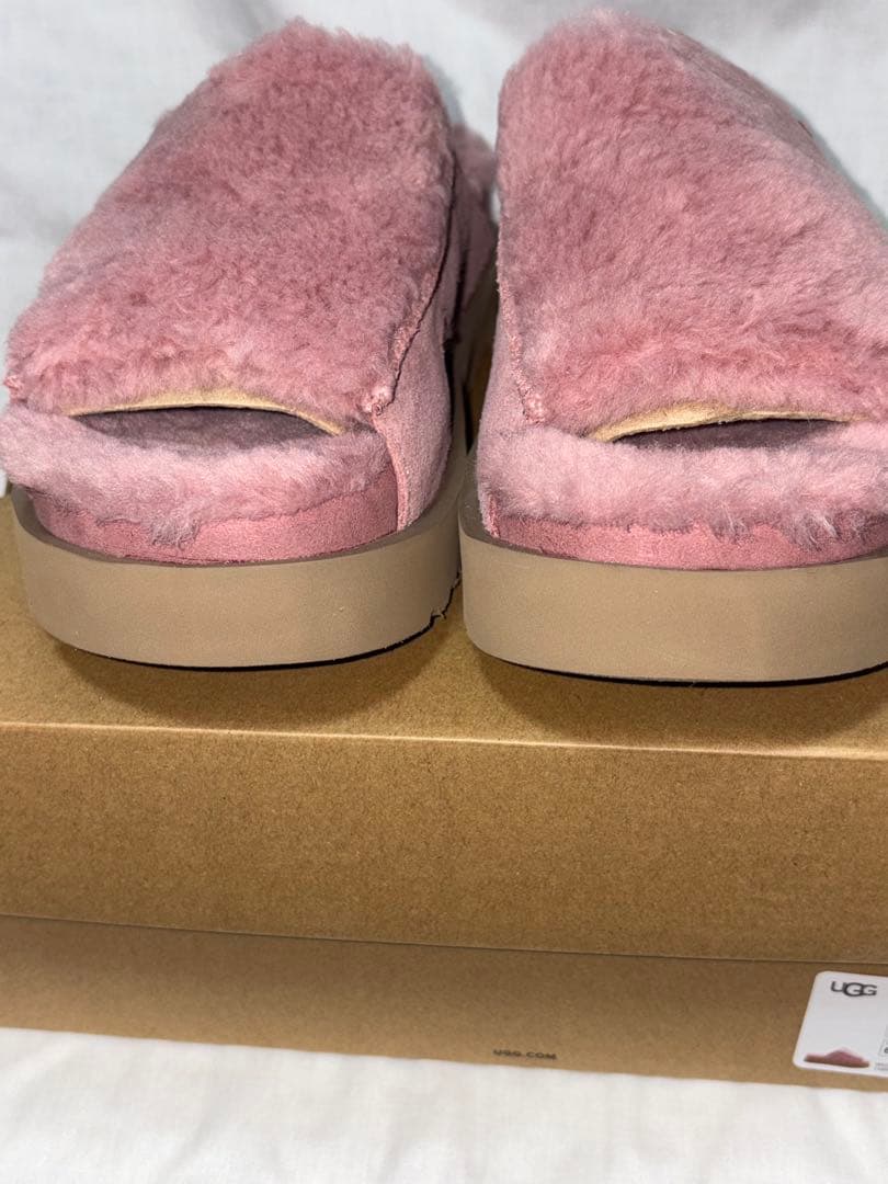 ⭐️新品⭐️UGG ベイヨンナスリッポン(US8)25cm