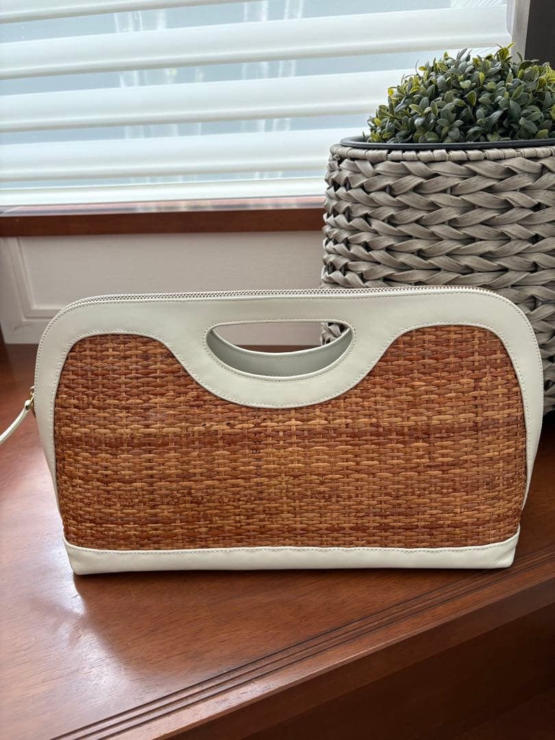 【美品】PELLICOクラッチかごバッグ ホワイトレザー