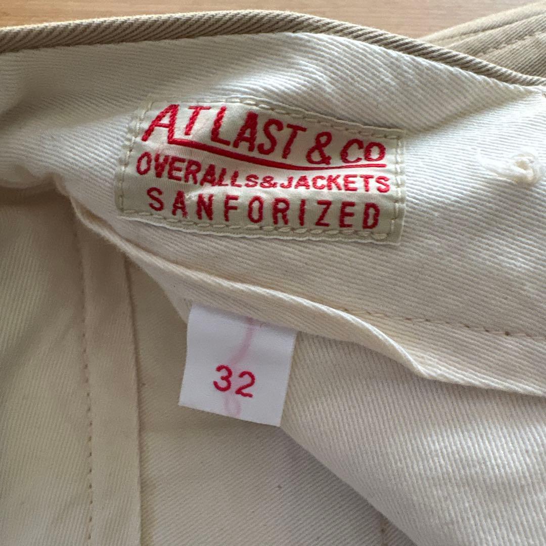 アットラスト　ベージュ チノパン　W32