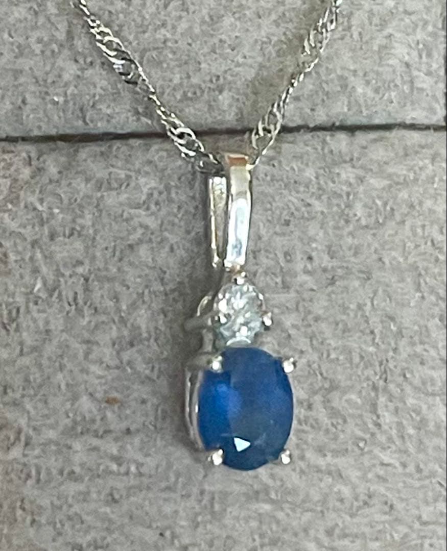 k18WGトップ　ブルーサファイア0.36ct ダイヤモンド0.03ct