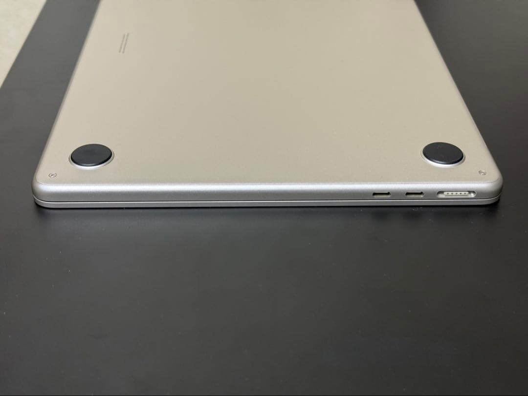 MacBook Air m2 8GB/256GB スターライト