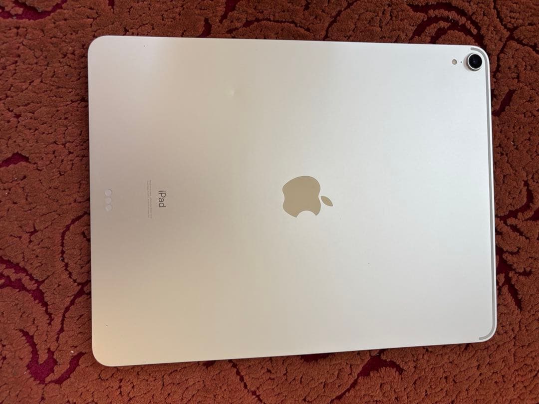 iPad Pro 12.9 256GB 第3世代 Wi-Fiモデル 充電やや難