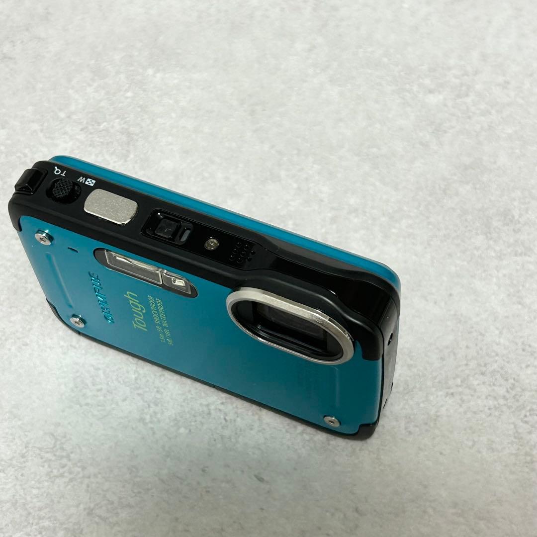 オリンパス TG-625 防水デジタルカメラ　防水　ビデオカメラ　アウトドア