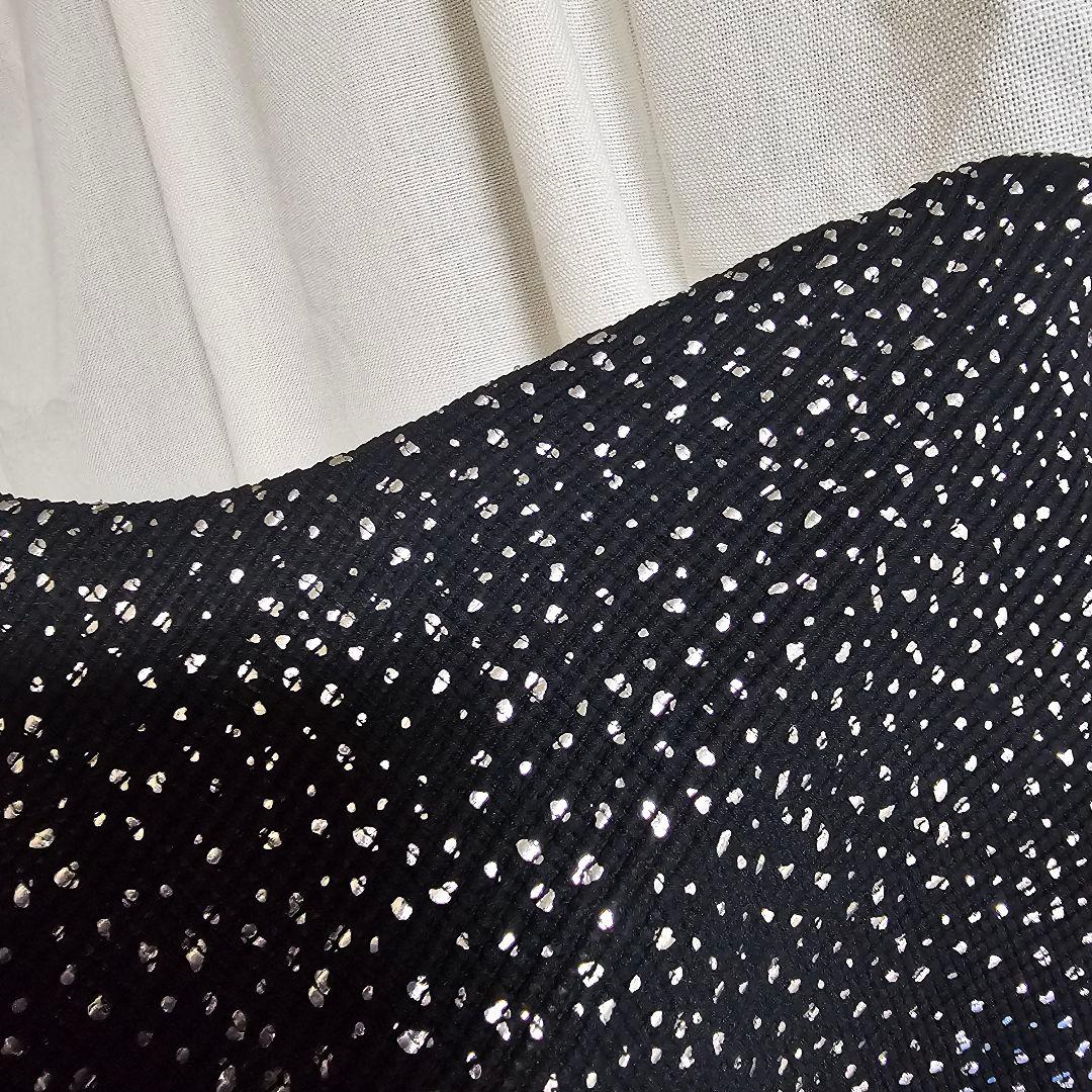 ISSEY MIYAKE me プリーツ　光沢感　ブラック　箔